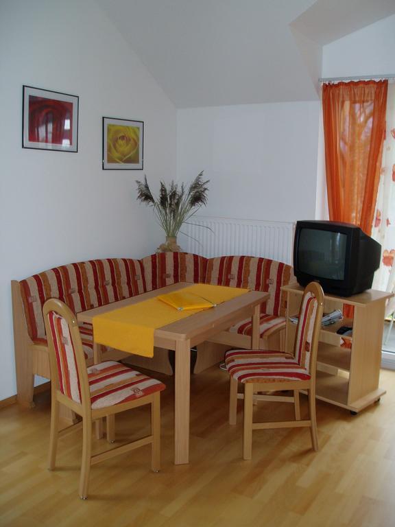 Pension Pühringer Mondsee Zimmer foto